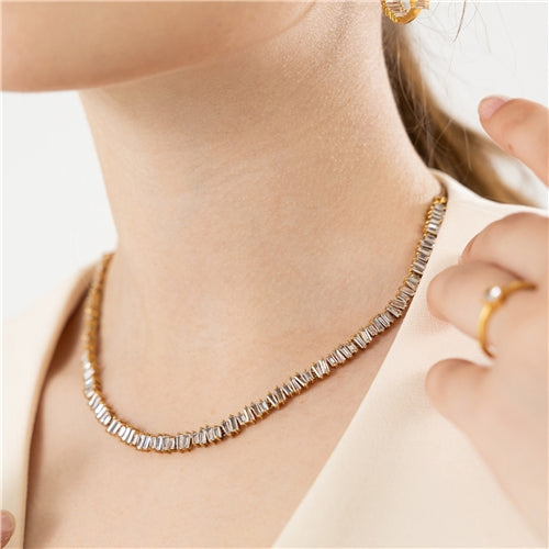 Classic. Necklace