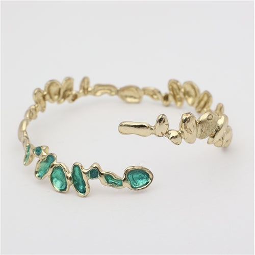 Velora verde twisted cuff