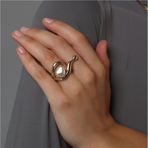 AW07 Pearl ring